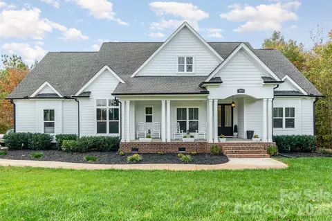 1851 White Fawn Ln, Rock Hill, SC 29730