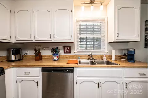 3567 Smithfield Nw Dr NW, Conover, NC 28613 photo 39