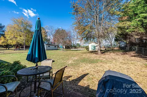 3567 Smithfield Nw Dr NW, Conover, NC 28613 photo 15