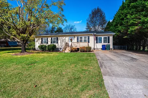 3567 Smithfield Nw Dr NW, Conover, NC 28613 photo 2