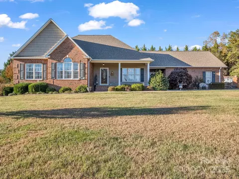 757 Smith Grove Rd, Forest City, NC 28043