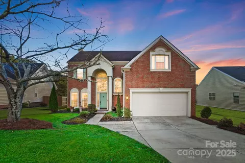 309 Braxton Dr, Indian Trail, NC 28079