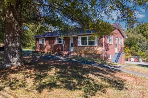 831 21st Street Se Dr SE, Hickory, NC 28602