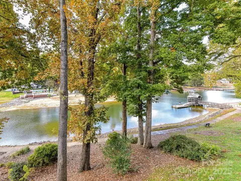 View/Area - 20115 Henerson Roa Rd #D, Cornelius, NC 28031 photo 1 of 12
