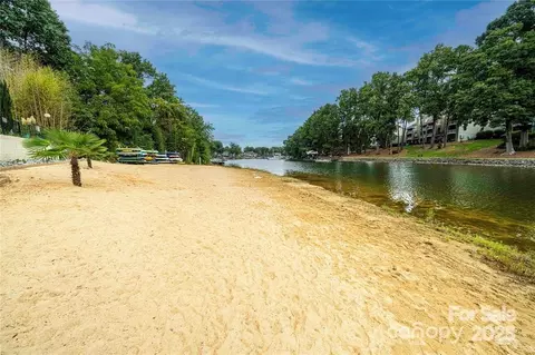 View/Area - 20115 Henerson Roa Rd #D, Cornelius, NC 28031 photo 4 of 12