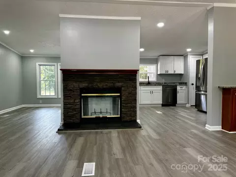 Living - 5458 Foxcroft Dr, Fort Lawn, SC 29714 photo 3 of 6