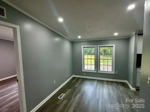 Living - 5458 Foxcroft Dr, Fort Lawn, SC 29714 photo 6 of 6