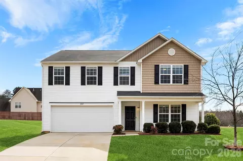 1047 Mackey Ct, Gastonia, NC 28056