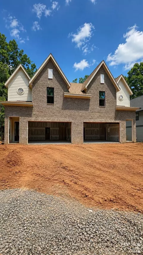 2621 Springway Dr, Charlotte, NC 28205