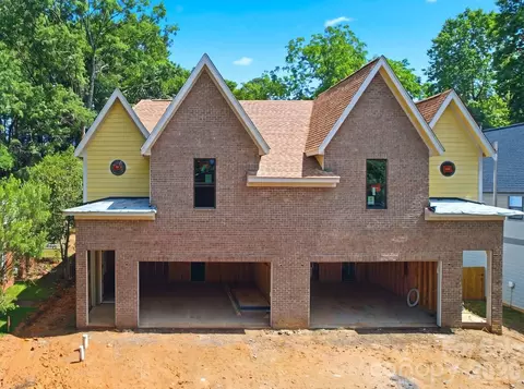 2621 Springway Dr, Charlotte, NC 28205
