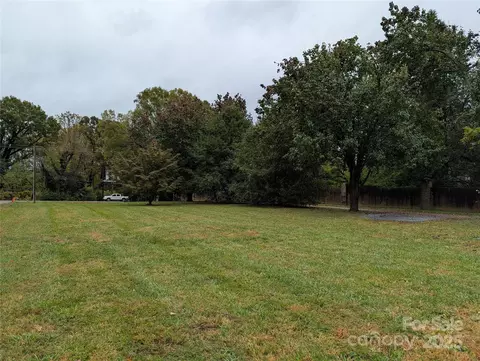 1332 Mecklenburg Hwy, Mooresville, NC 28115