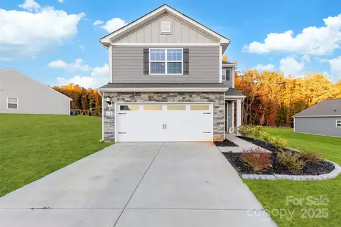 128 N Sina St, Troutman, NC 28166