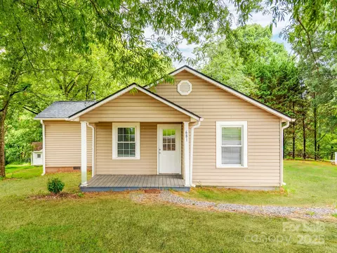 681 Hiddenite Church Rd, Hiddenite, NC 28636