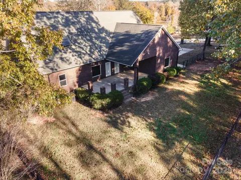 182 Canal Dr, Statesville, NC 28677