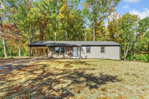 715 7th Se Ave SE, Hickory, NC 28602