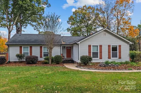 4407 Oak Ln, Charlotte, NC 28213