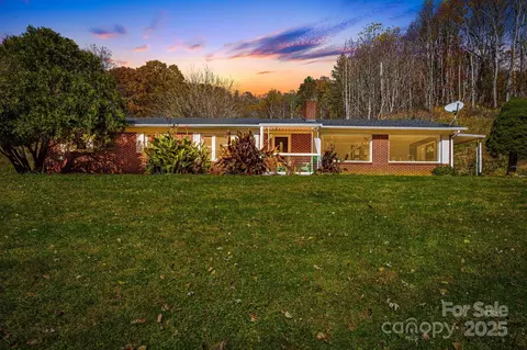 1675 Ponder Creek Rd, Mars Hill, NC 28754
