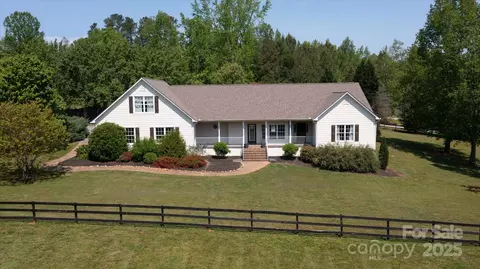 2409 Golf Course 14 Rd #14, Columbus, NC 28722
