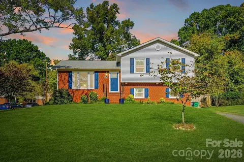 7148 Sherbourne Dr, Charlotte, NC 28210