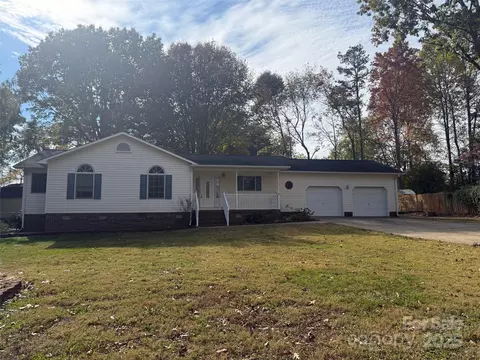 429 Link Dr, Iron Station, NC 28080