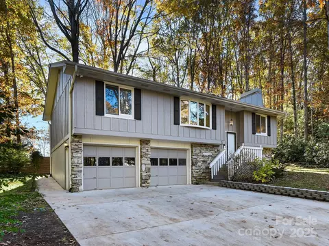 6 Turnberry Pl, Arden, NC 28704