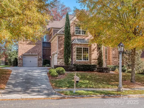 5711 Copperleaf Commons Ct, Charlotte, NC 28277