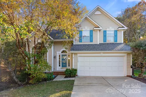 12635 Diamond Dr, Pineville, NC 28134
