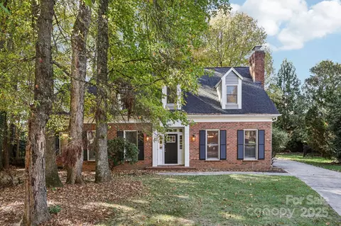 6902 Green Turtle Dr, Charlotte, NC 28210