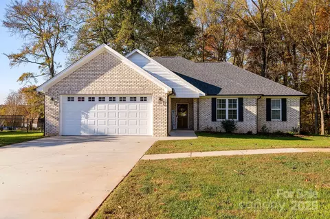 149 Elberon Ct, Mocksville, NC 27028