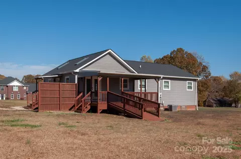 182 Red Hawk Ln, Olin, NC 28660 photo 13