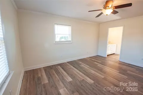 182 Red Hawk Ln, Olin, NC 28660 photo 9