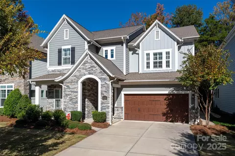 13226 Kornegy Dr, Charlotte, NC 28277