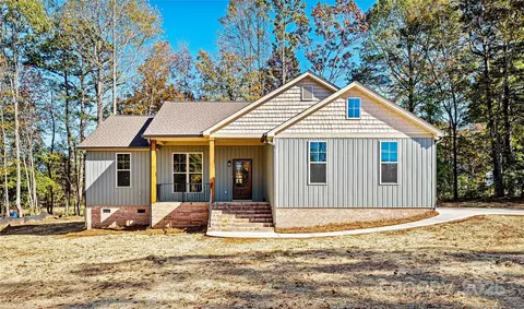2050 Hermit Trl, Newton, NC 28658