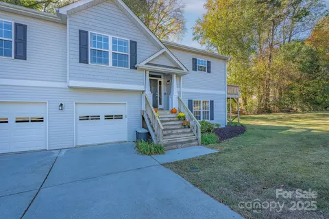 1709 Doves Rd, Fort Mill, SC 29708 photo 2