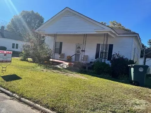 46 Oak St, Great Falls, SC 29055