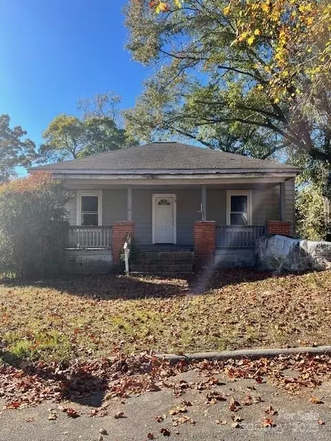 70 Holly St, Great Falls, SC 29055