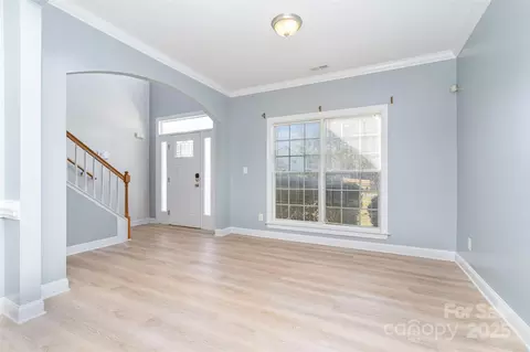 Living - 2814 Eagle View Ln, Monroe, NC 28110 photo 2 of 6