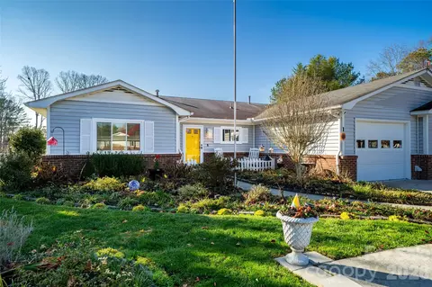 1 Wintry Dr, Hendersonville, NC 28792