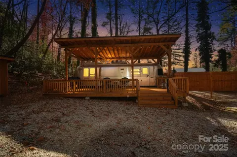 18748 Rosman Hwy, Sapphire, NC 28774