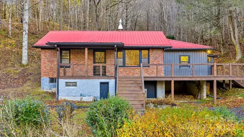 2162 S Big Horse Creek Rd, Lansing, NC 28643