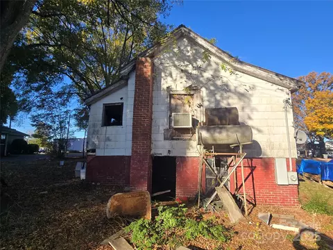 Exterior - 704 Sloop Ave, Kannapolis, NC 28083 photo 3 of 5