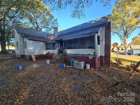 Exterior - 704 Sloop Ave, Kannapolis, NC 28083 photo 4 of 5
