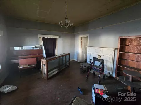 Living - 704 Sloop Ave, Kannapolis, NC 28083 photo 4 of 4