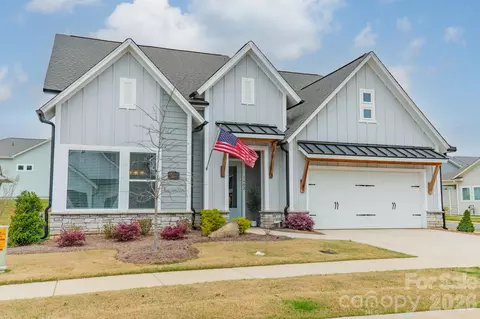 1402 Encore Ln, Waxhaw, NC 28173