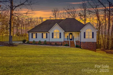 2740 Hill Top Dr, Salisbury, NC 28147