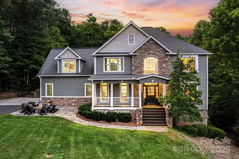 12 S Morgan Branch Rd, Candler, NC 28715
