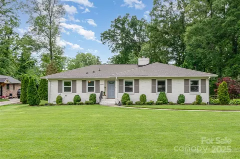 4642 Addison Dr, Charlotte, NC 28211