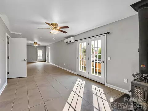 Living - 262 Daisy Ln, Bostic, NC 28018 photo 4 of 4