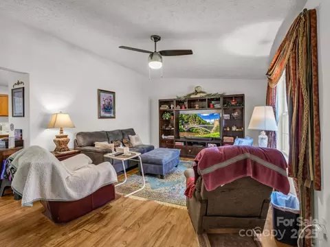 Living - 262 Daisy Ln, Bostic, NC 28018 photo 1 of 4