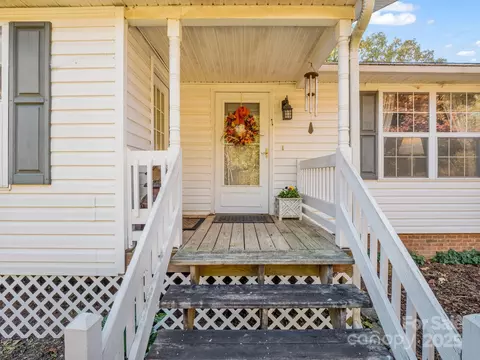 Exterior - 262 Daisy Ln, Bostic, NC 28018 photo 4 of 9